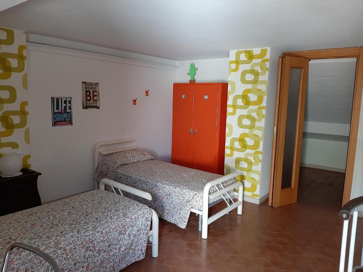 Appartamento Genziana - Con Vista Piscina E Garage Sirmione Bagian luar foto