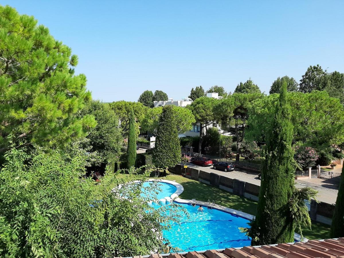 Appartamento Genziana - Con Vista Piscina E Garage Sirmione Bagian luar foto