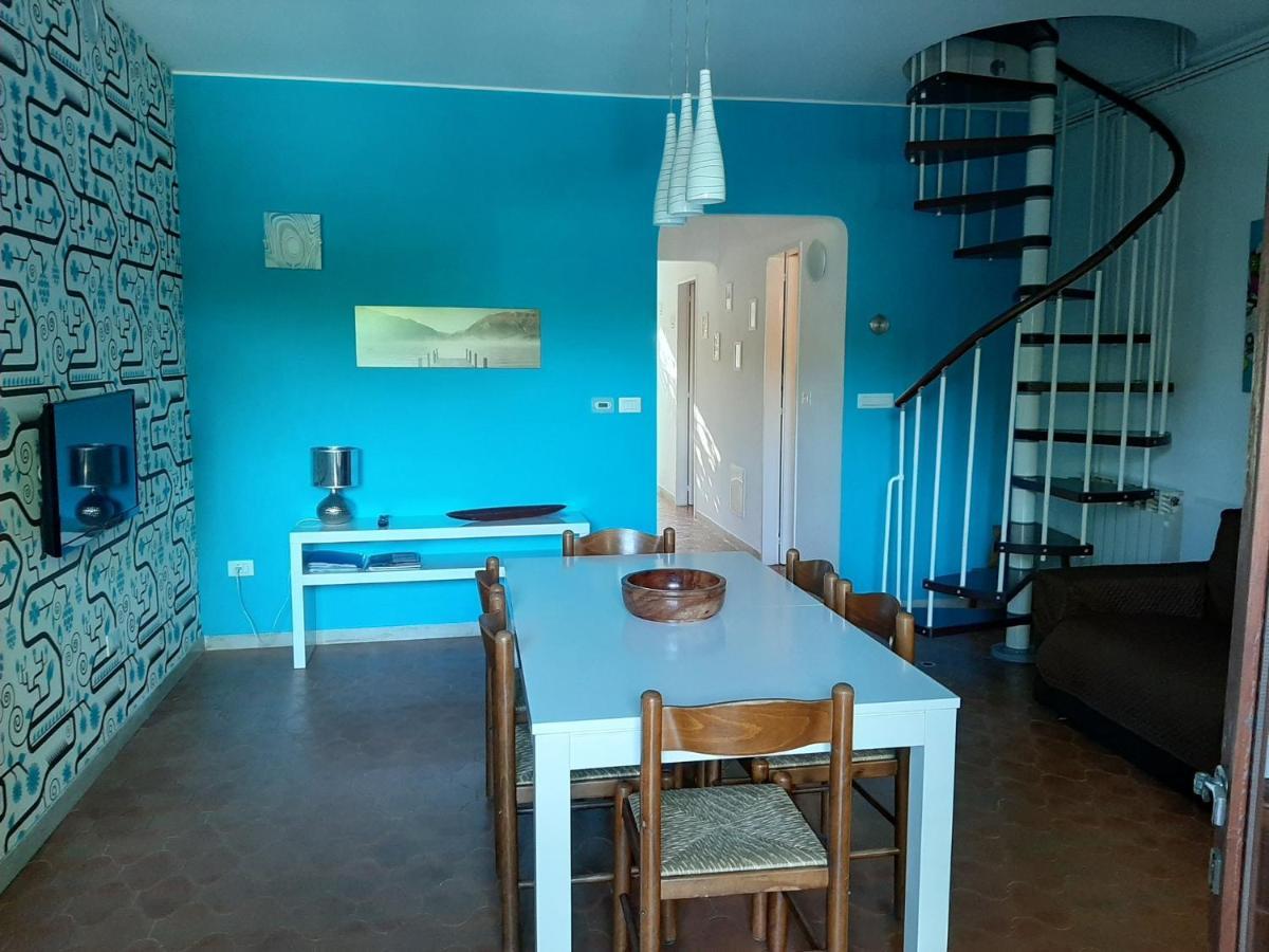 Appartamento Genziana - Con Vista Piscina E Garage Sirmione Bagian luar foto