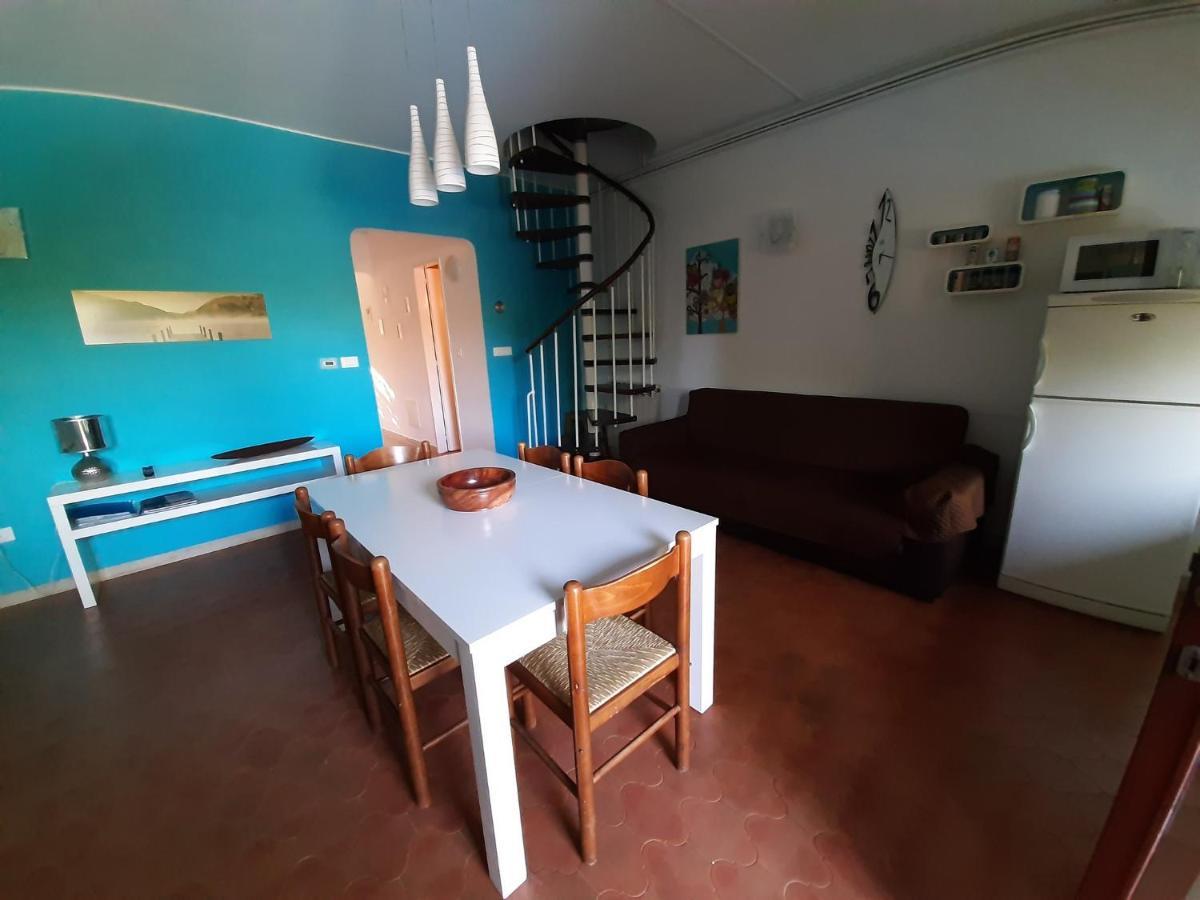 Appartamento Genziana - Con Vista Piscina E Garage Sirmione Bagian luar foto