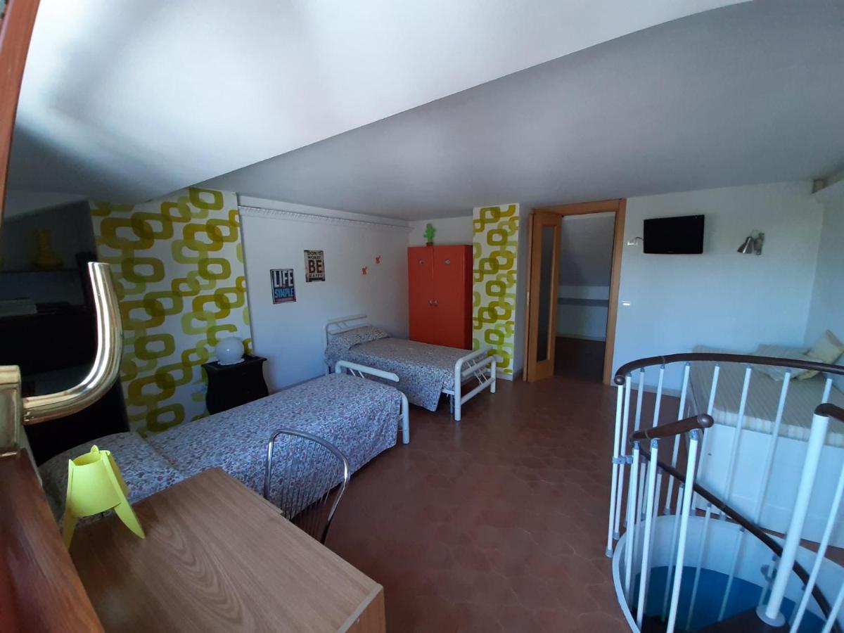 Appartamento Genziana - Con Vista Piscina E Garage Sirmione Bagian luar foto